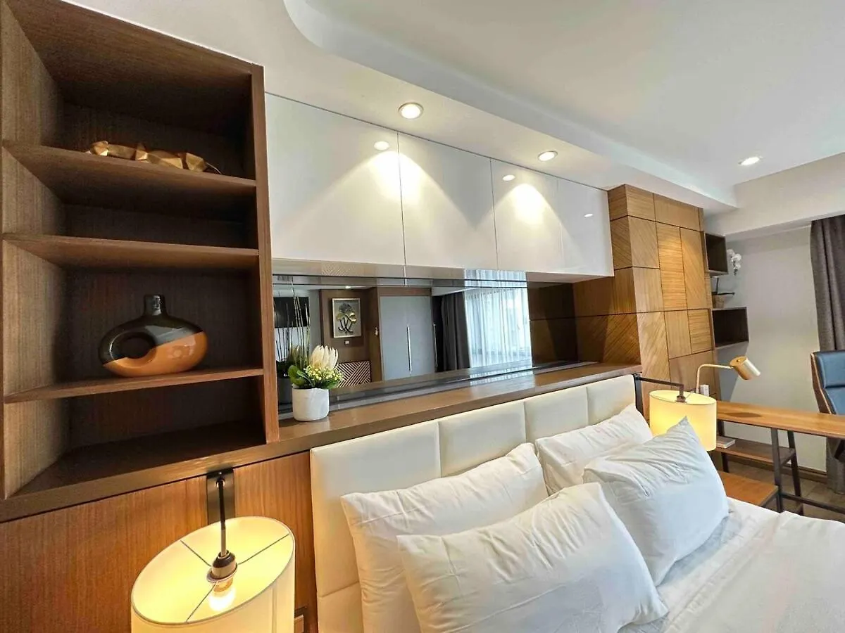 Centrally Located Premium Studio Angeles 0*,