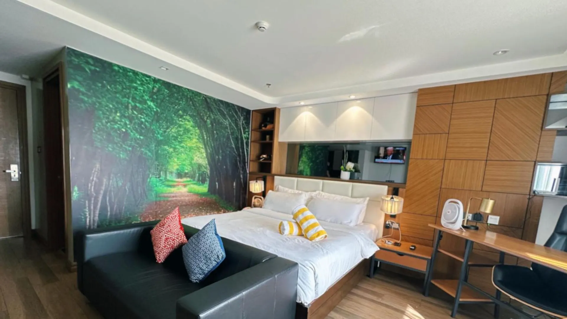 Centrally Located Premium Studio Angeles